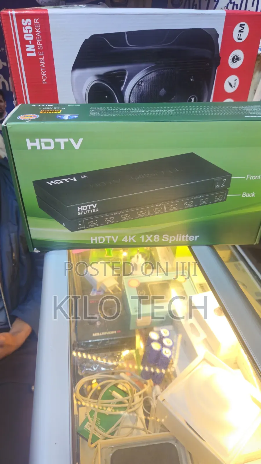 HDTV 4K 1x8 HDMI Splitter (1 Input to 8 Outputs)