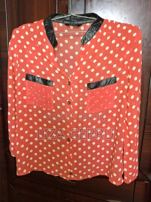 Used Like New Shirt. Size S,m