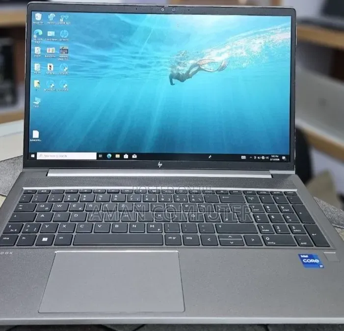 New Laptop HP ZBook Firefly G8 16GB Intel Core i7 SSD 1T