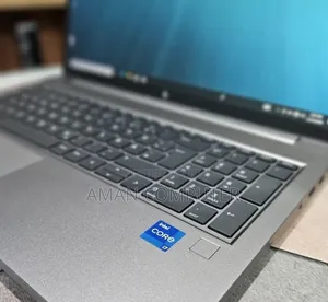New Laptop HP ZBook Firefly G8 16GB Intel Core i7 SSD 1T