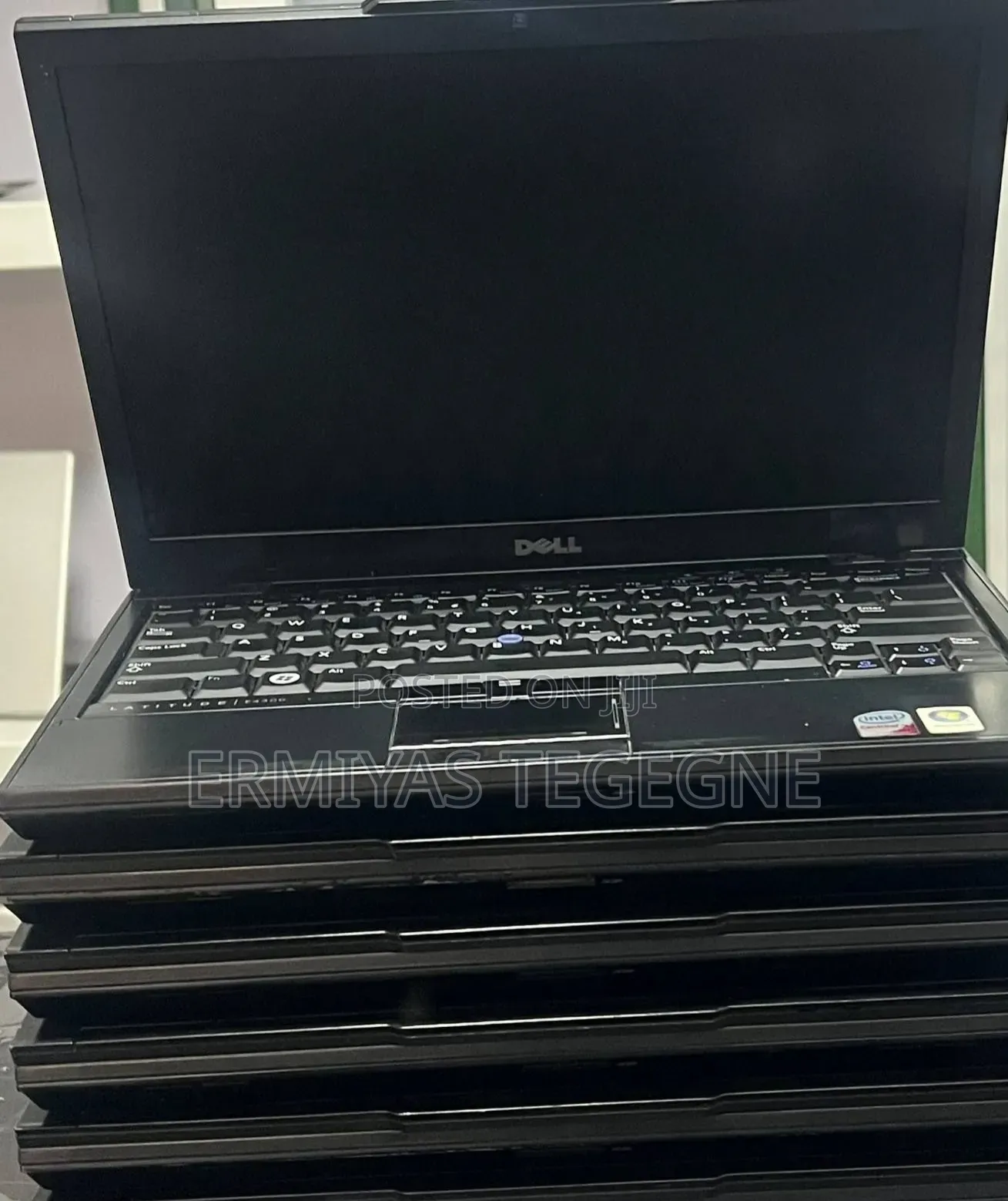 New Laptop Dell XPS 15 4GB Intel Xeon SSD 256GB