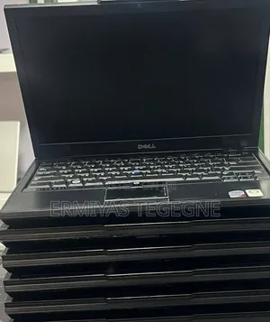 New Laptop Dell XPS 15 4GB Intel Xeon SSD 256GB