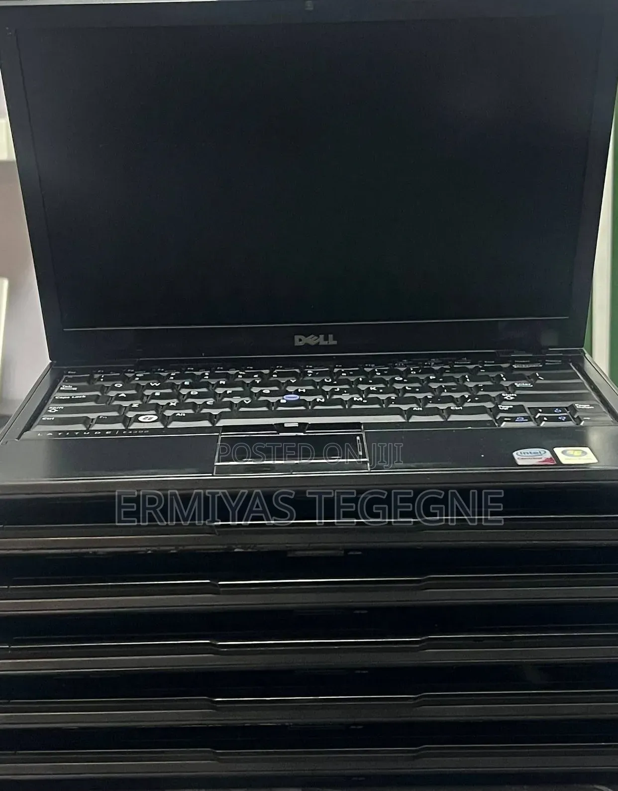 New Laptop Dell XPS 15 4GB Intel Xeon SSD 256GB