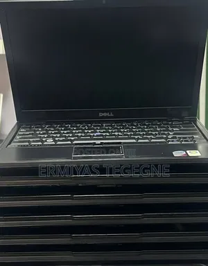 New Laptop Dell XPS 15 4GB Intel Xeon SSD 256GB