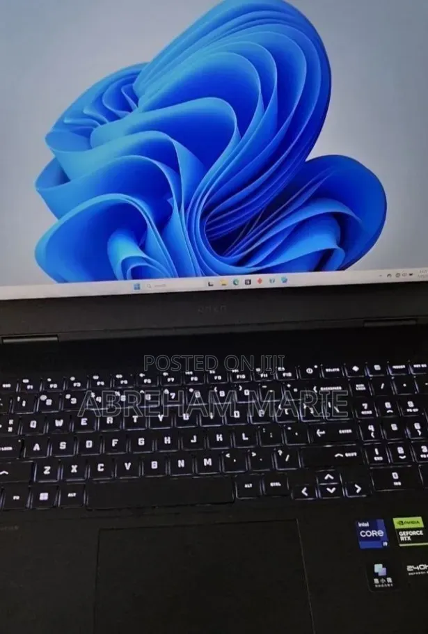 New Laptop HP Omen 16 16GB Intel Core i9 SSD 1T