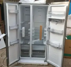 Hisense 640L Refrigerator