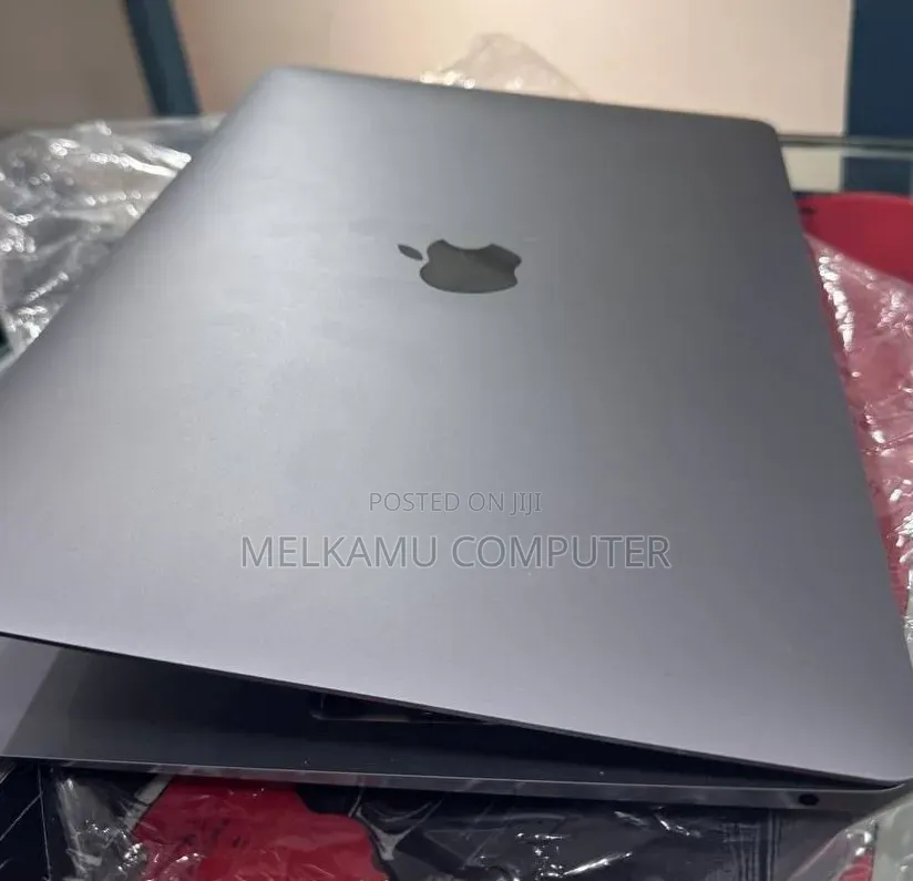 New Laptop Apple MacBook Air 2020 M1 8GB Apple M1 SSD 256GB