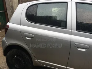 Toyota Yaris 1999 Silver