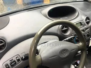 Toyota Yaris 1999 Silver