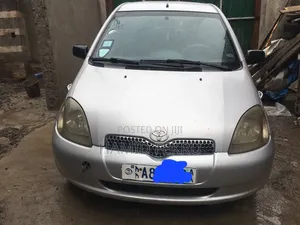 Toyota Yaris 1999 Silver