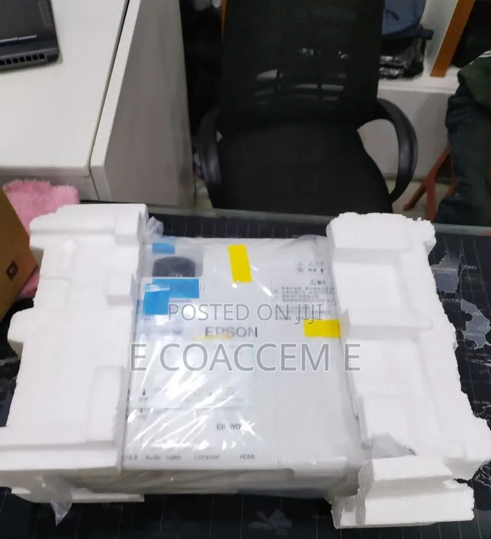 Brand New  EPSON Projector
Quantity 2PC