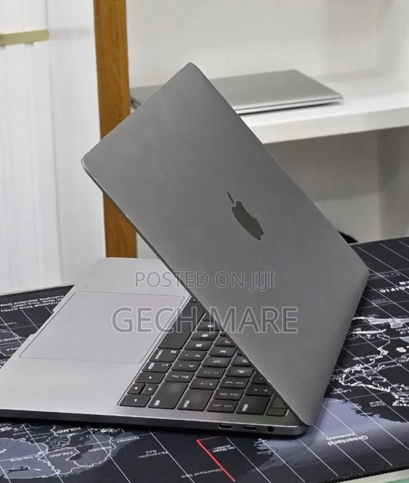 New Laptop Apple MacBook Pro 2019 16GB Intel Core i7 SSD 1T