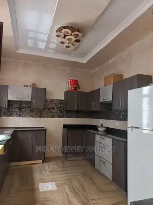 7bdrm House in አአ, Bole for Sale