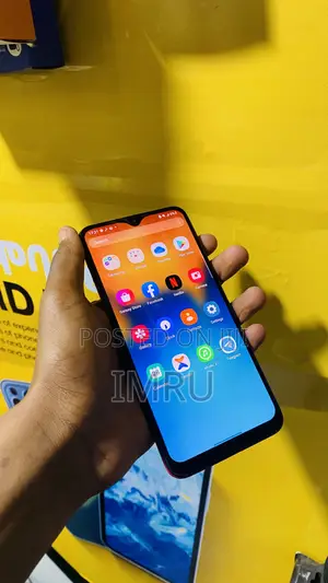 Samsung Galaxy A20 32 GB Red