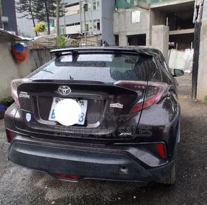 Toyota C-HR 2020 Green
