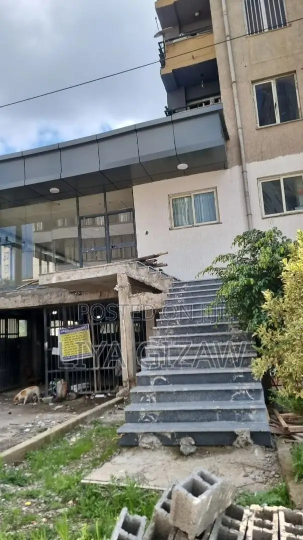 Rental Shop in 24 Condominium