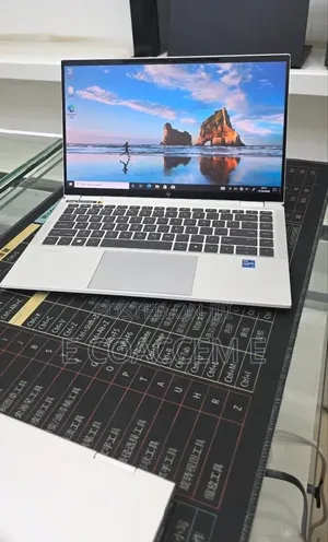 New Laptop HP 32GB Intel Core i7 SSD 512GB