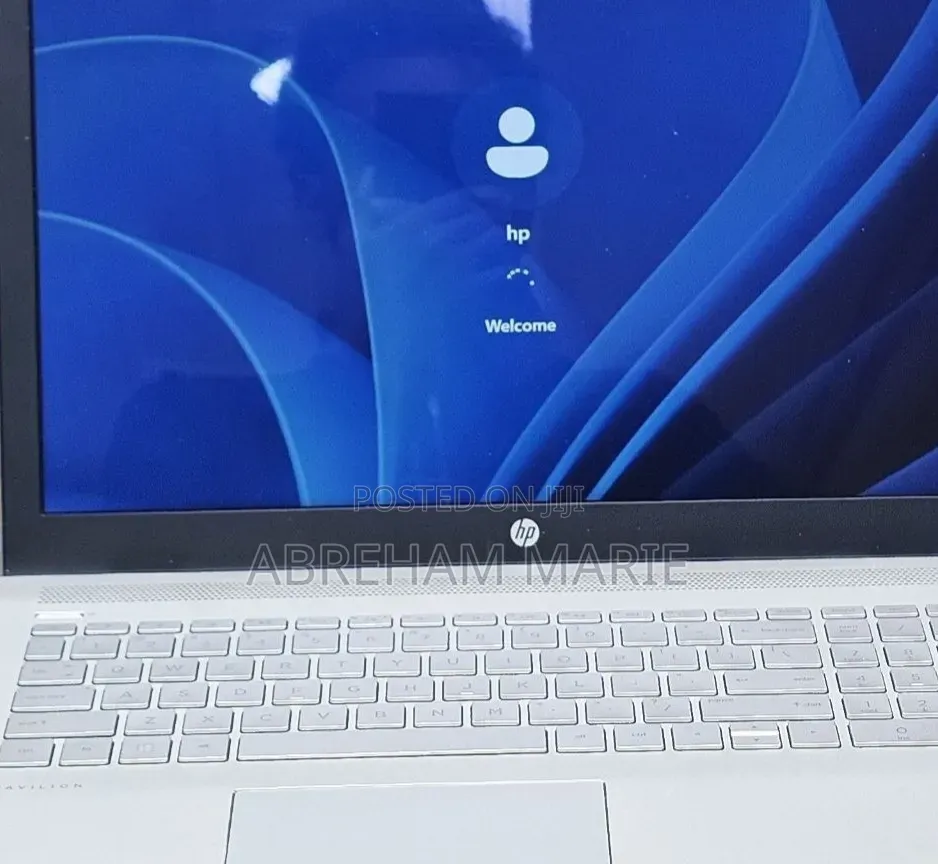 New Laptop HP Pavilion 15 8GB Intel Core i5 HDD 1T