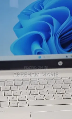 New Laptop HP Pavilion 15 8GB Intel Core i5 HDD 1T