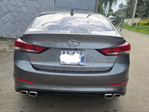 Hyundai Avante 2017 Gray