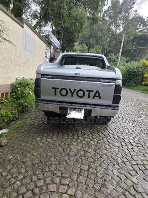 Toyota Hilux 2015 Silver