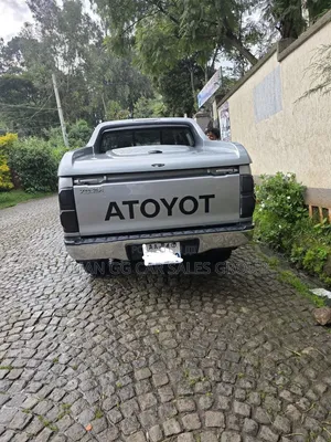 Toyota Hilux 2015 Silver
