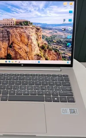 New Laptop HP ProBook 440 16GB Intel Core Ultra 7 SSD 512GB