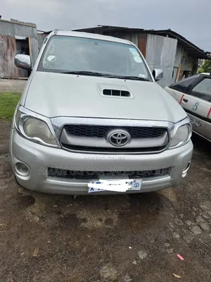 Toyota Hilux 2.5 D-4D SRX 2010 Purple