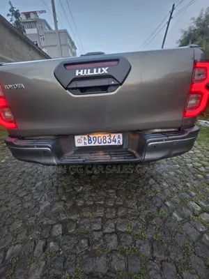 Toyota Hilux 2021 Gray