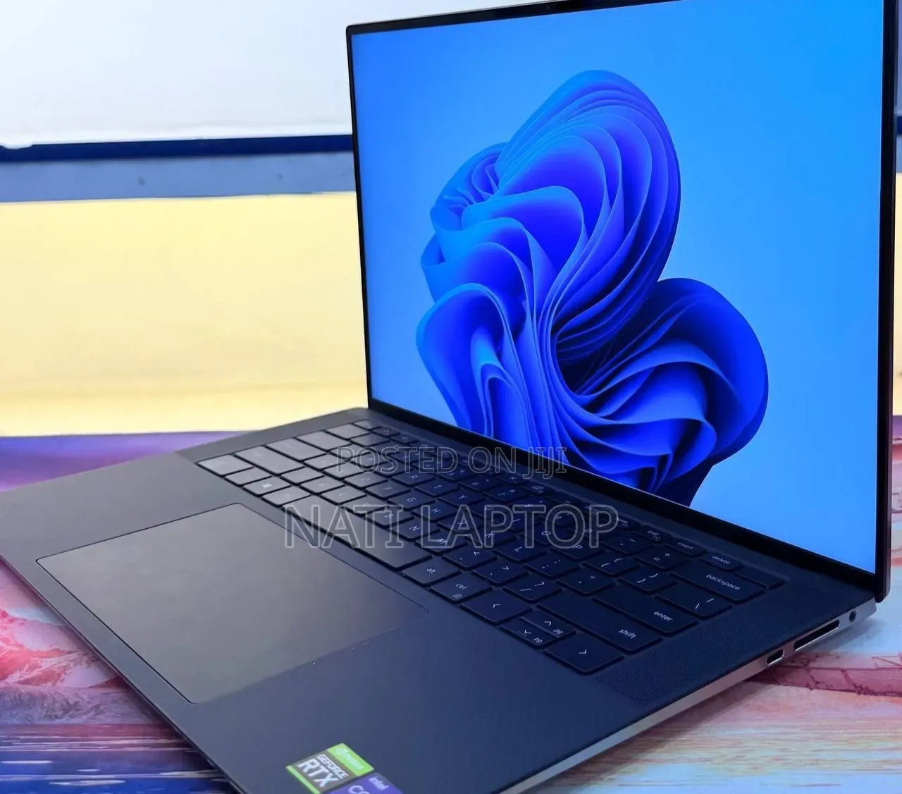 New Laptop Dell Precision 5560 16GB Intel Core i9 SSD 512GB