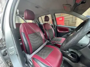 Toyota Vitz 2003 Silver