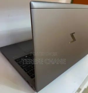 New Laptop HP ZBook Firefly G8 16GB Intel Core i7 SSD 512GB