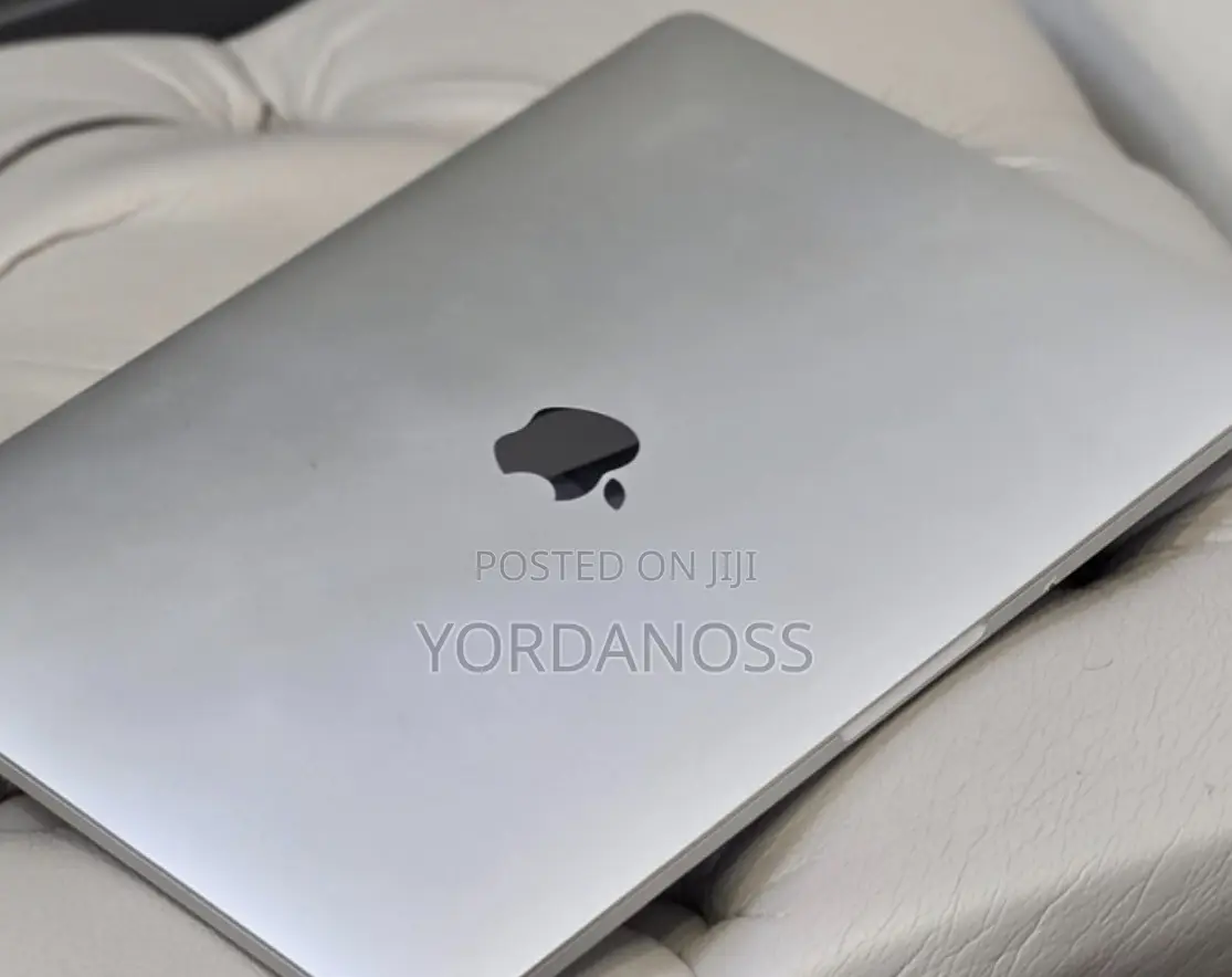 New Laptop Apple MacBook 2020 32GB Intel Core i7 SSD 512GB