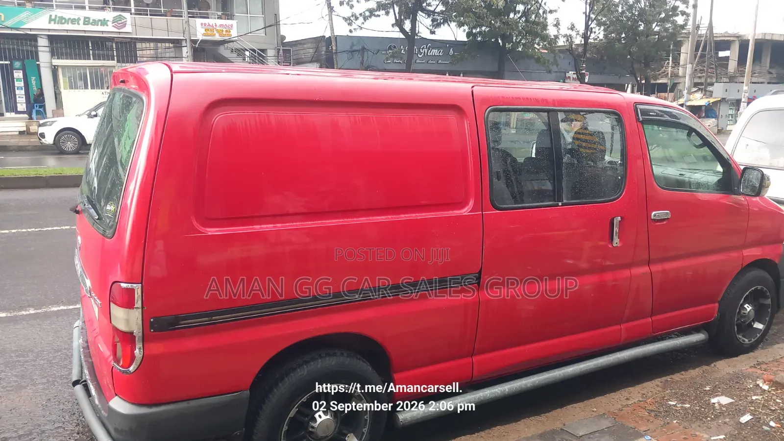 Toyota HiAce 2011 Red