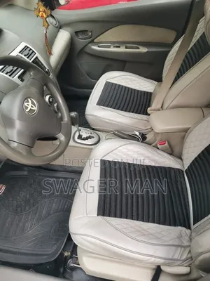 Toyota Yaris 2010 Silver