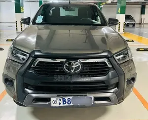 Toyota Hilux 2021 Gray