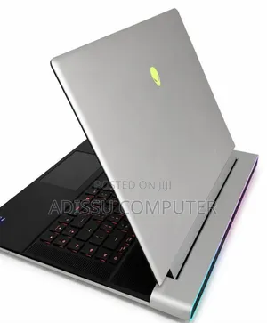 New Laptop Alienware X16 r1 32GB Intel Core i9 SSD 1T