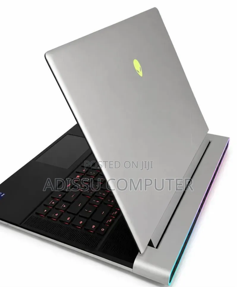 New Laptop Alienware X16 r1 32GB Intel Core i9 SSD 1T