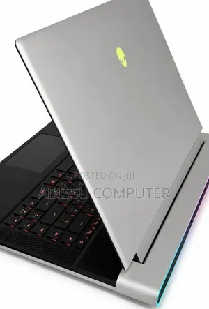 New Laptop Alienware X16 r1 32GB Intel Core i9 SSD 1T