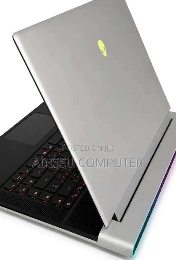 New Laptop Alienware X16 r1 32GB Intel Core i9 SSD 1T