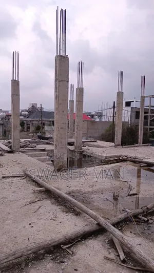 8bdrm Townhouse/Terrace in Roseta Area, Yeka for sale
