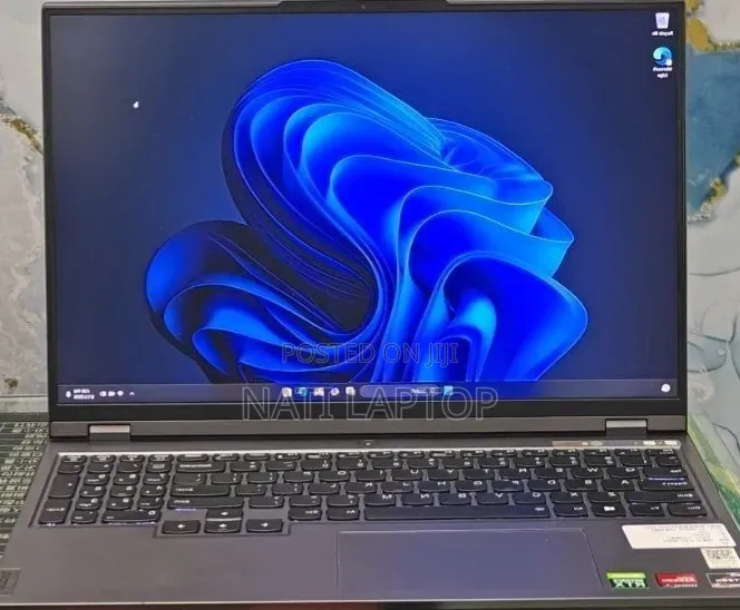 New Laptop Lenovo 16GB AMD Ryzen 7 SSD 512GB