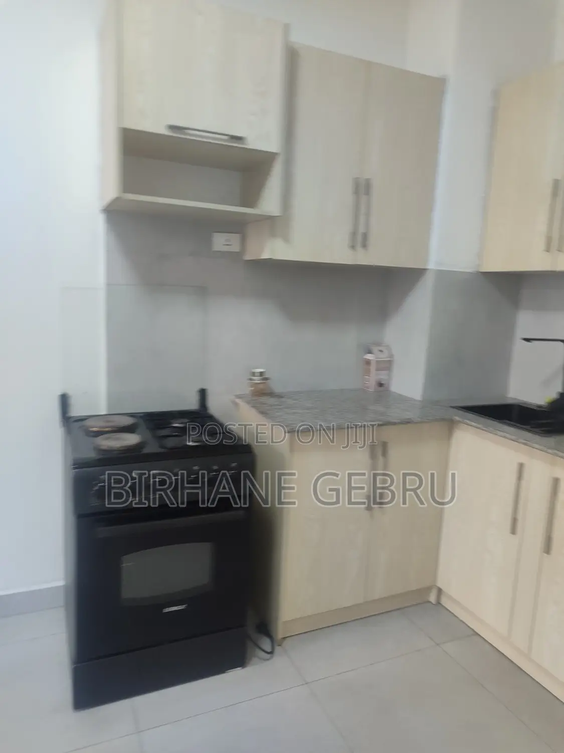 Furnished 3bdrm Apartment in Luxury Ferinshed, Kirkos for rent