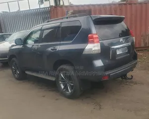 Toyota Land Cruiser Prado 2012 Gray