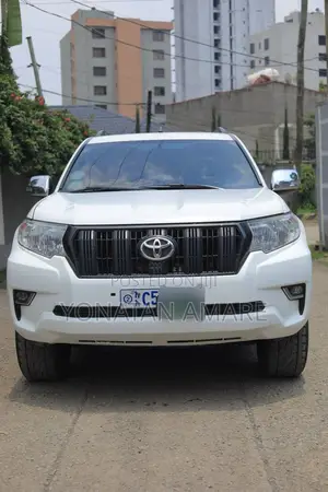 Toyota Land Cruiser Prado 2018 White