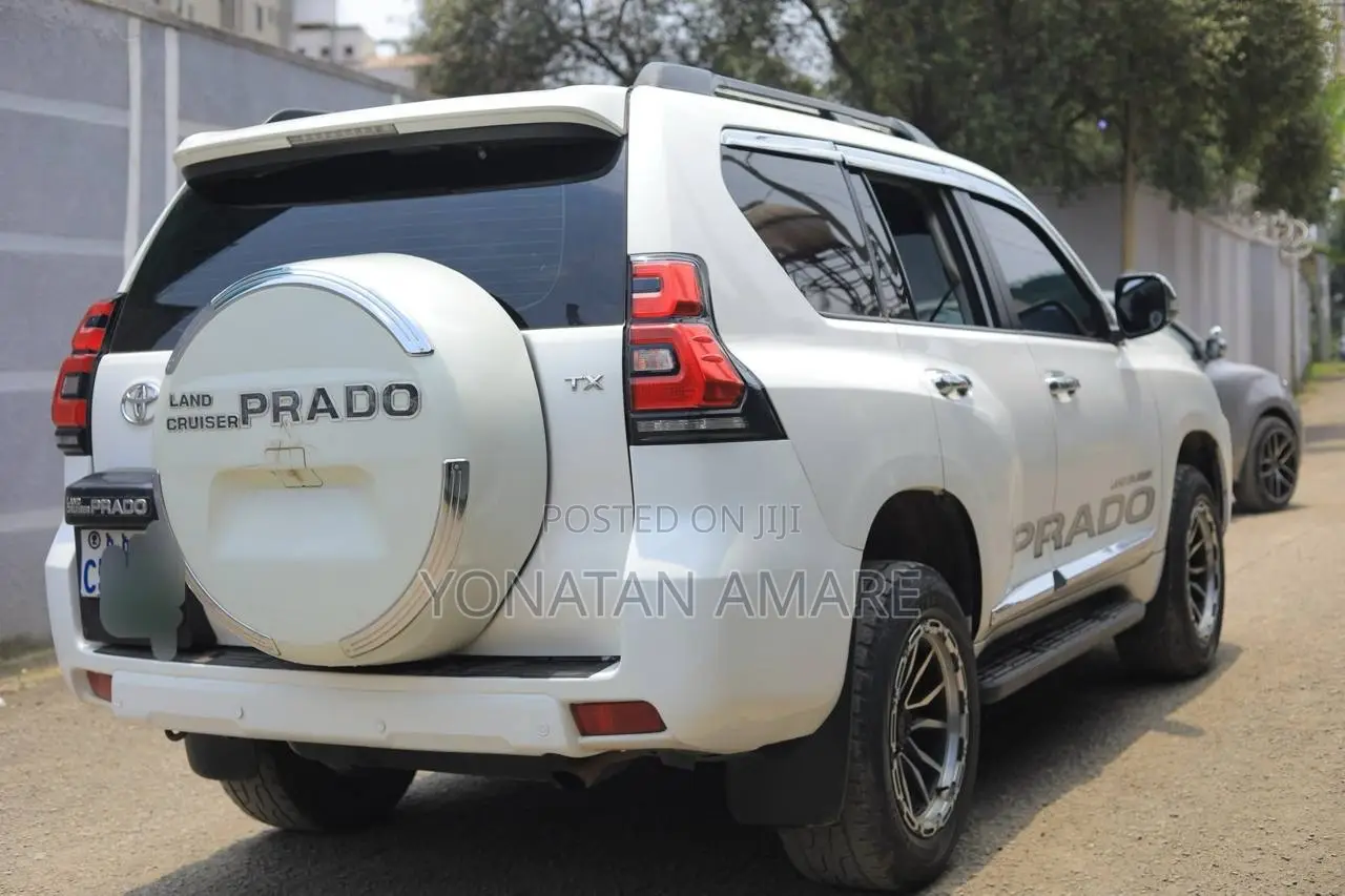 Toyota Land Cruiser Prado 2018 White