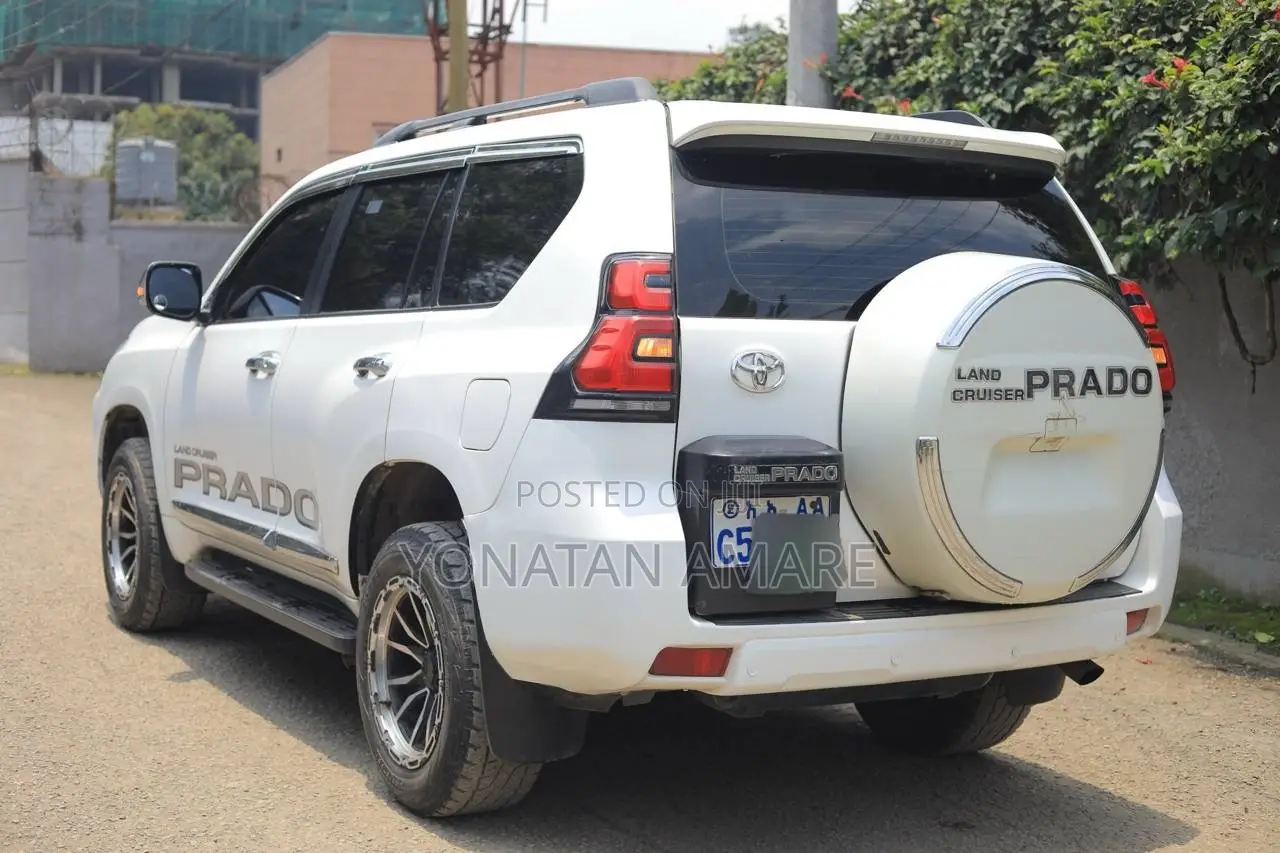 Toyota Land Cruiser Prado 2018 White