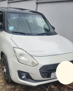 Suzuki Swift 2023 White