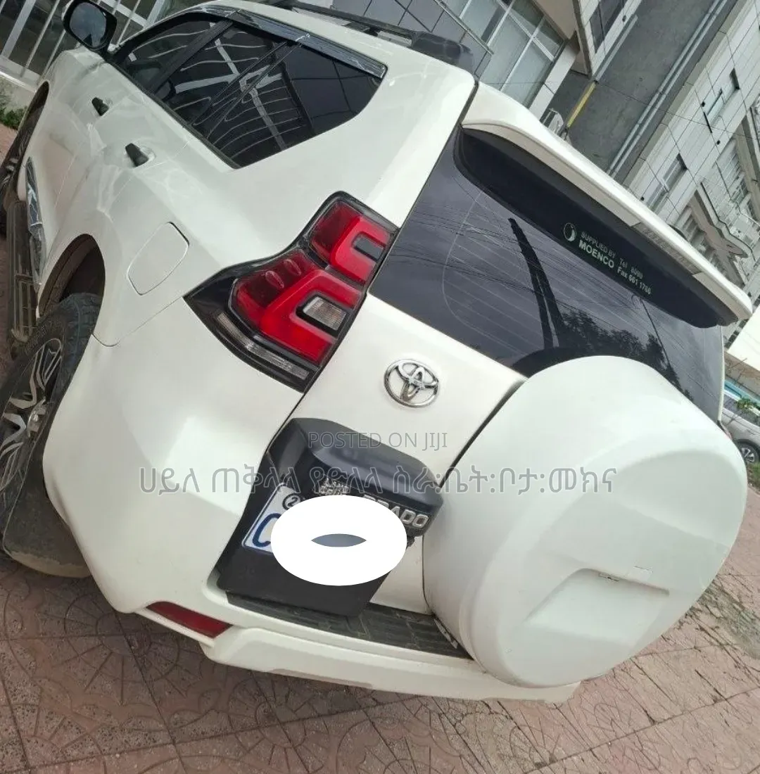 Toyota Land Cruiser Prado 2018 White