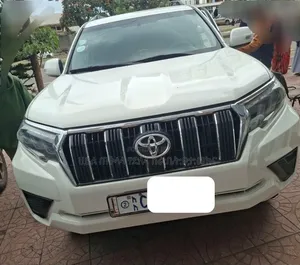 Toyota Land Cruiser Prado 2018 White